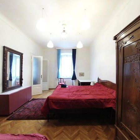 Casa Antica - Historical Apartment In Old City Center Trieste Quarto foto