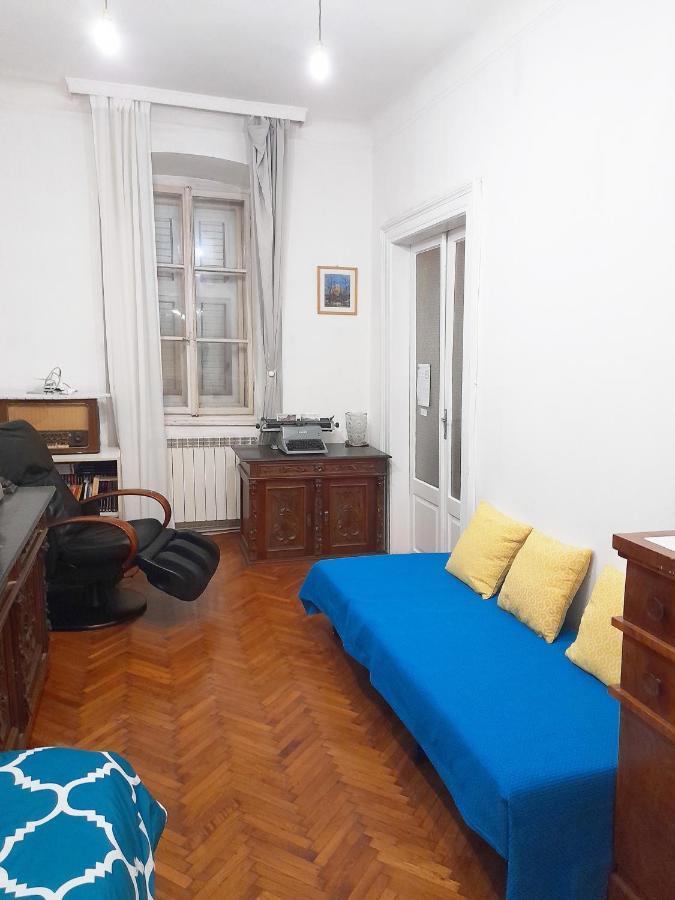 Casa Antica - Historical Apartment In Old City Center Trieste Exterior foto